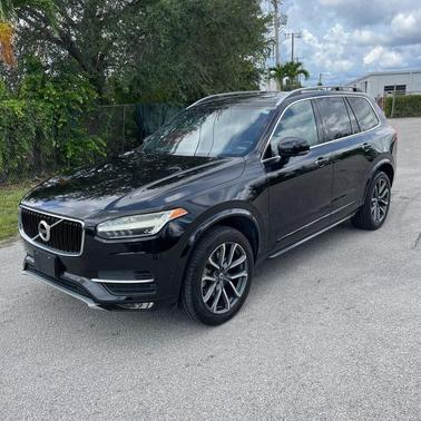 2016 Volvo XC90 T6 Momentum