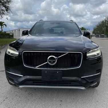 2016 Volvo XC90 T6 Momentum