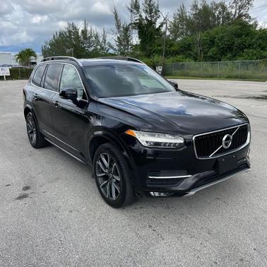 2016 Volvo XC90 T6 Momentum