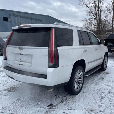 2018 Cadillac Escalade Luxury