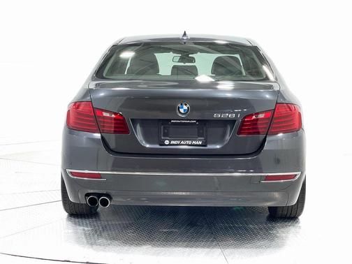 2016 BMW 528 i