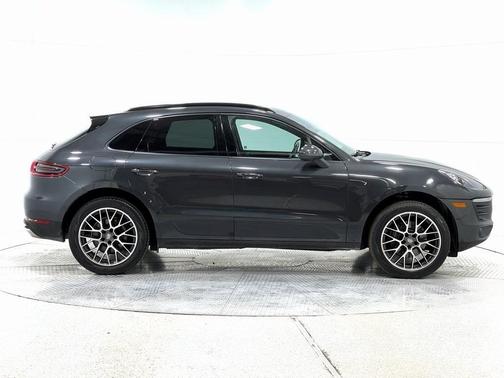 2018 Porsche Macan Base