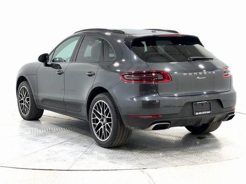 2018 Porsche Macan Base