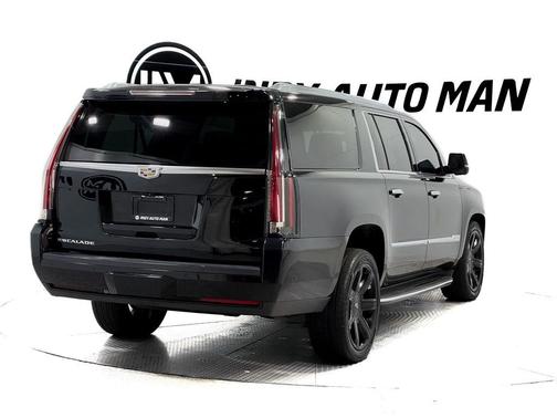 2018 Cadillac Escalade ESV Luxury