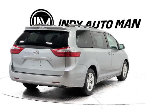 2017 Toyota Sienna LE