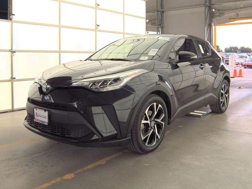 2022 Toyota C-HR XLE