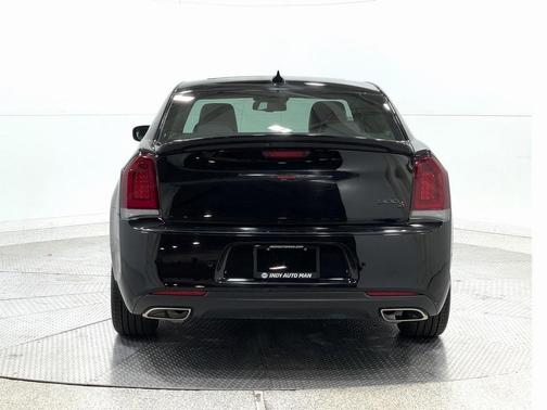 2022 Chrysler 300 S
