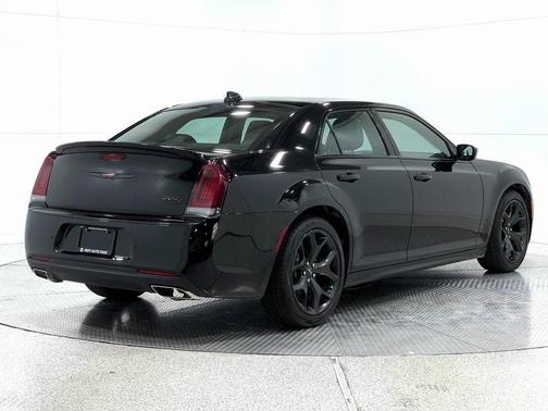 2022 Chrysler 300 S