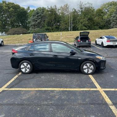 2018 Hyundai IONIQ Hybrid Blue