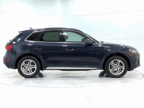2018 Audi Q5 2.0T Premium Plus
