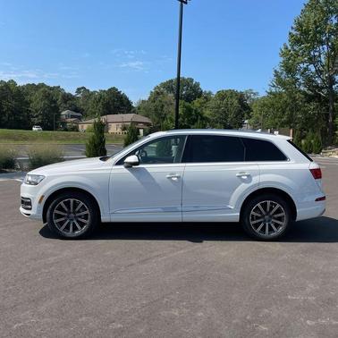 2019 Audi Q7 55 Premium Plus
