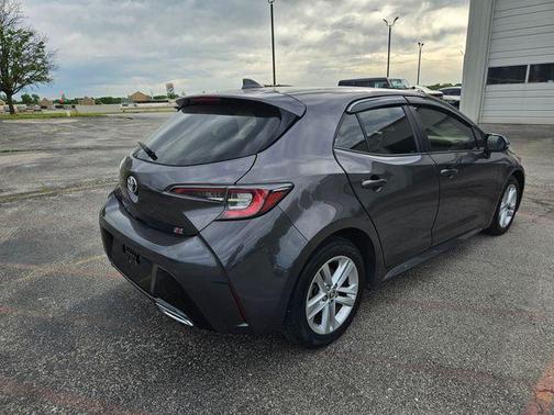 2022 Toyota Corolla Hatchback SE