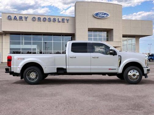 White Metallic 2027 Ford F-450 King Ranch