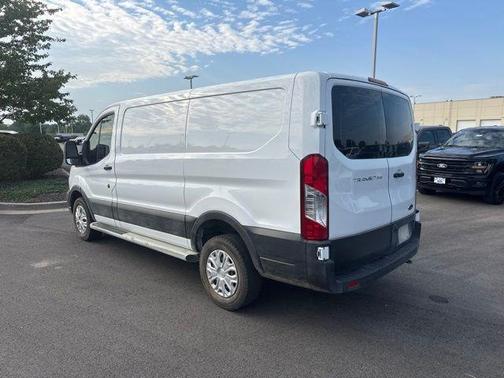 Oxford White 2022 Ford Transit-250 Base