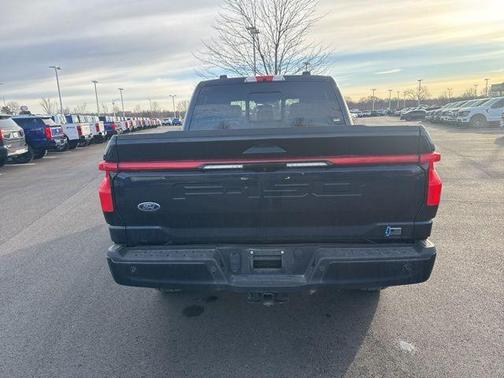 2023 Ford F-150 Lightning LARIAT