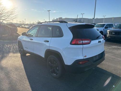 2017 Jeep Cherokee Sport