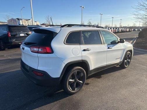 2017 Jeep Cherokee Sport