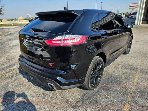 2022 Ford Edge ST