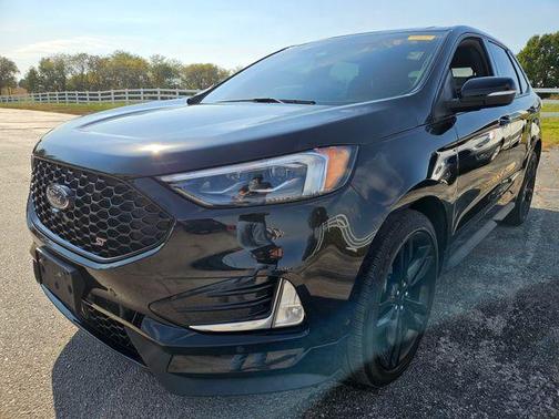 2022 Ford Edge ST