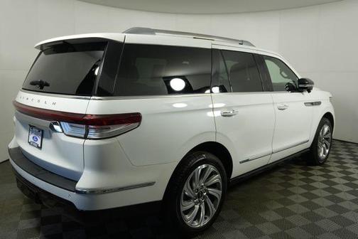 2024 Lincoln Navigator Reserve