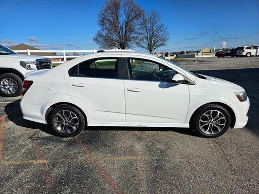 2017 Chevrolet Sonic LT