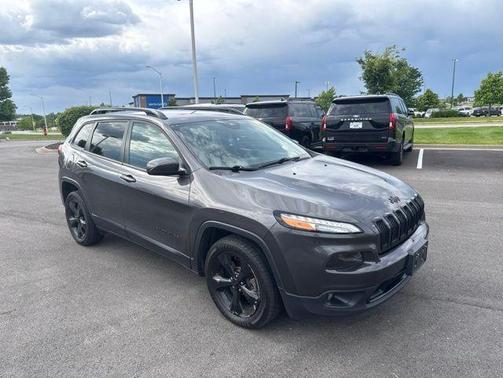Granite Crystal Clearcoat Metallic 2018 Jeep Cherokee Latitude
