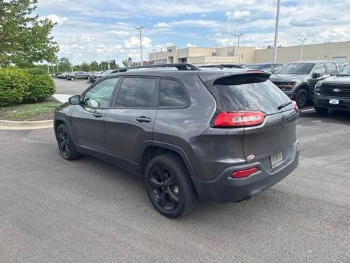 Granite Crystal Clearcoat Metallic 2018 Jeep Cherokee Latitude