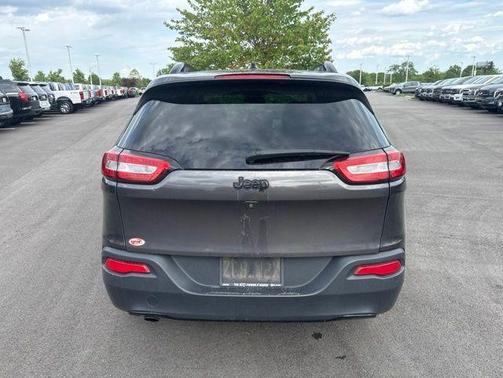Granite Crystal Clearcoat Metallic 2018 Jeep Cherokee Latitude