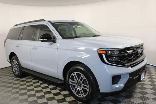 Glacier Gray Metallic 2025 Ford Expedition Active