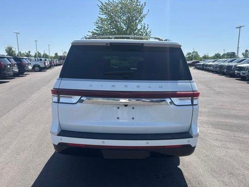 Pristine White 2024 Lincoln Navigator L Reserve