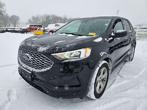2023 Ford Edge SE