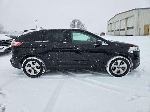 2023 Ford Edge SE
