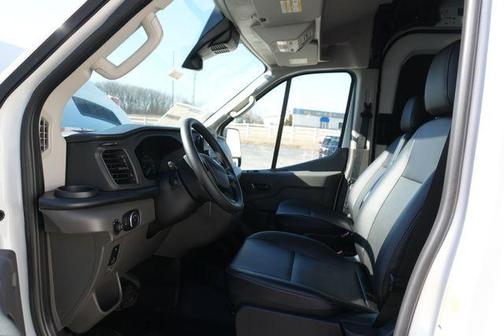 2025 Ford Transit-250 148 WB Medium Roof Cargo