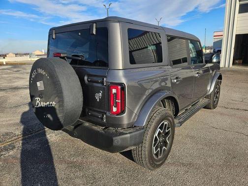 2022 Ford Bronco Outer Banks