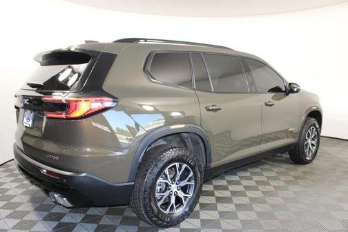 2024 GMC Acadia AT4