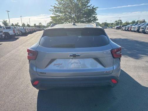 Sterling Gray Metallic 2025 Chevrolet Trax 2RS