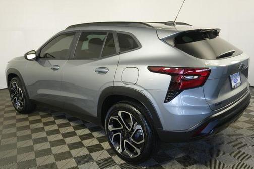Sterling Gray Metallic 2025 Chevrolet Trax 2RS