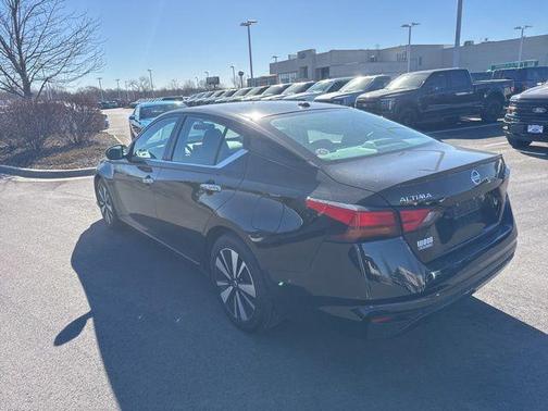 2021 Nissan Altima 2.5 SV