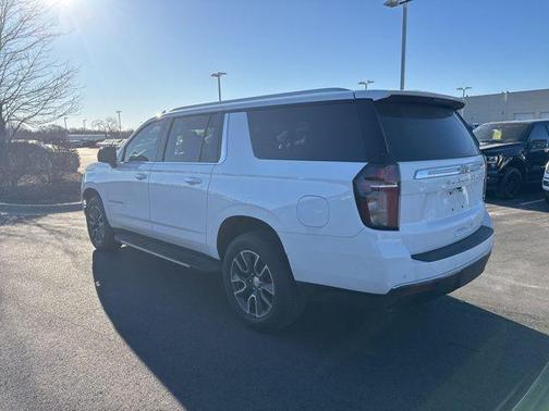 2021 Chevrolet Suburban LT