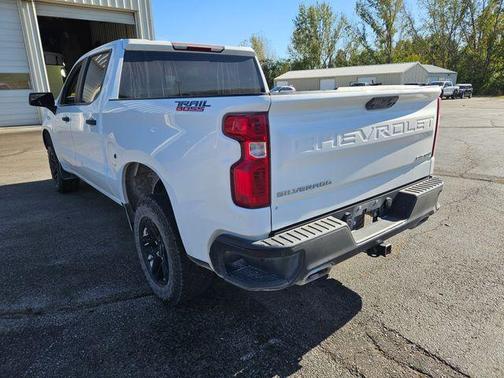 2022 Chevrolet Silverado 1500 Custom Trail Boss