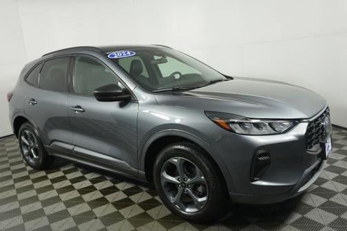 Carbonized Gray Metallic 2024 Ford Escape ST-Line