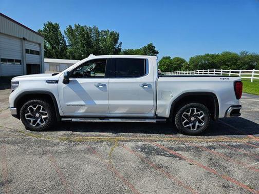 2023 GMC Sierra 1500 SLT