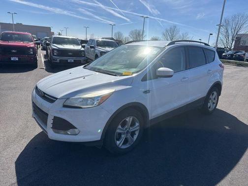 Oxford White 2016 Ford Escape SE