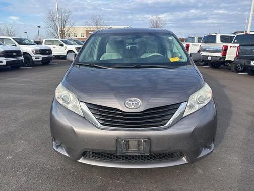 2012 Toyota Sienna LE