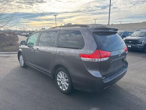 2012 Toyota Sienna LE
