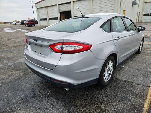 2016 Ford Fusion S