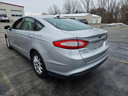 2016 Ford Fusion S