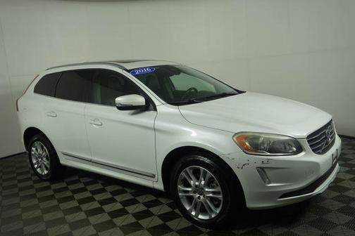 Crystal White Pearl 2016 Volvo XC60 T5 Premier