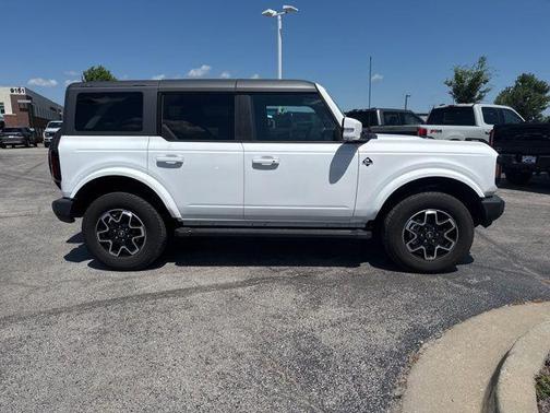 2024 Ford Bronco Outer Banks