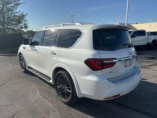 2023 INFINITI QX80 SENSORY
